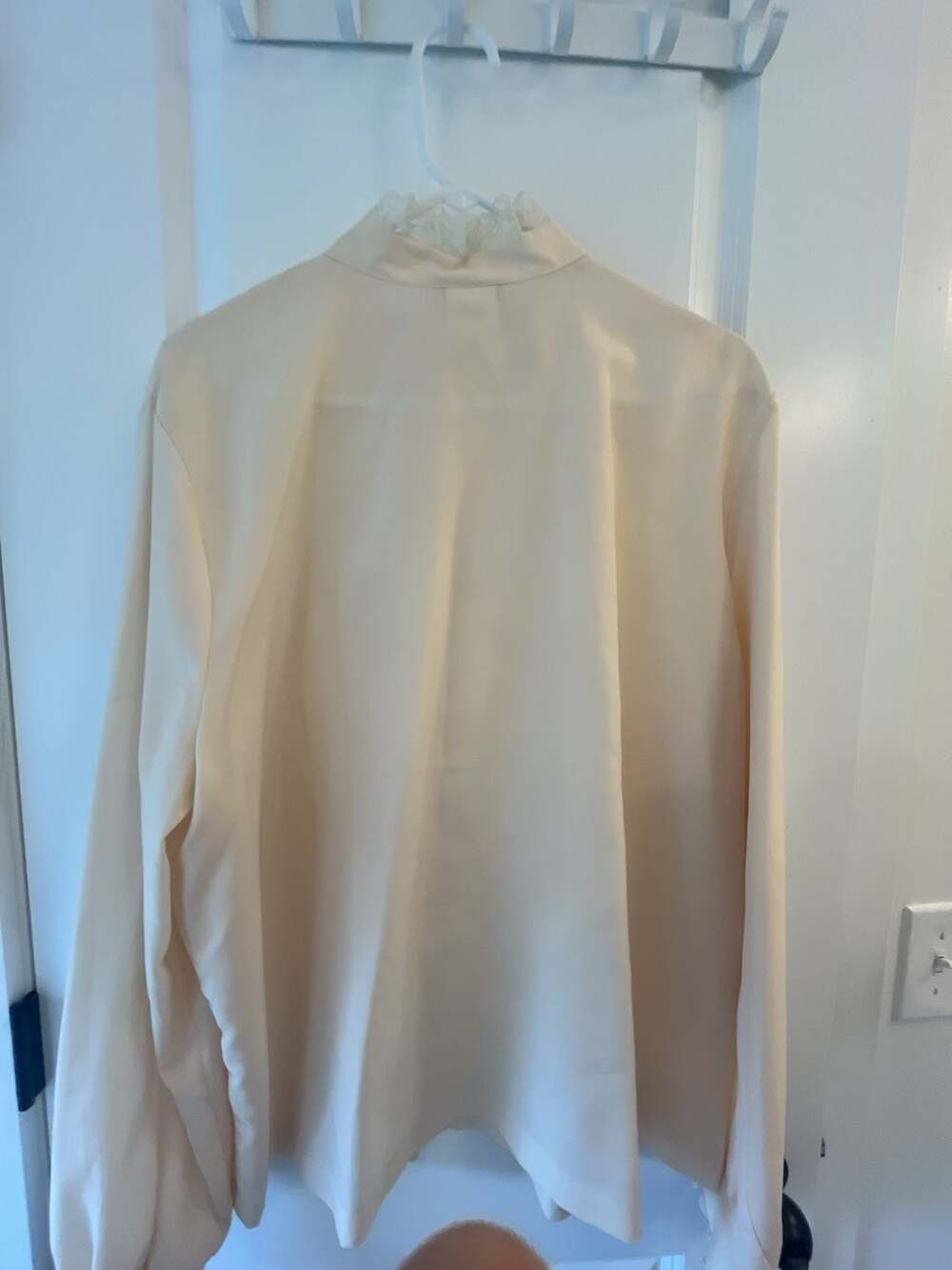 Vintage Lady Winn by Teddi California Ivory Ruffled Lace Blouse - Picture 6 of 6